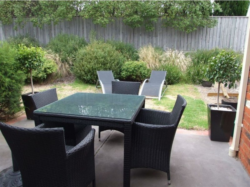 8 Whitsunday Court, Mount Martha VIC 3934