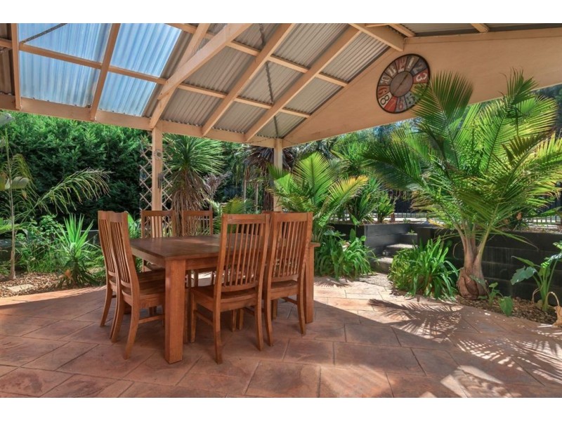 11 Halcyon Rise, Mornington VIC 3931