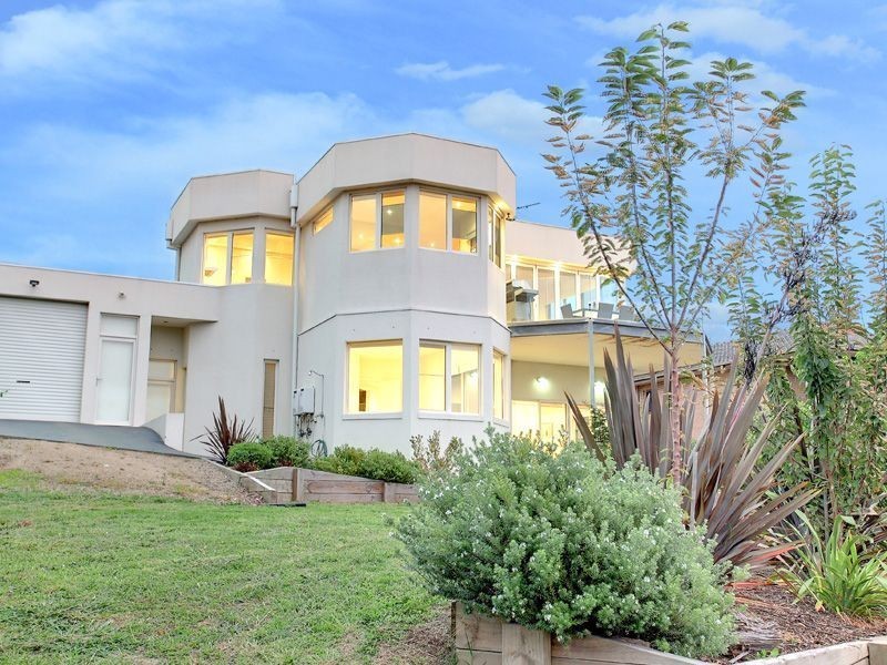 17 Stanley Crescent, Mount Martha VIC 3934