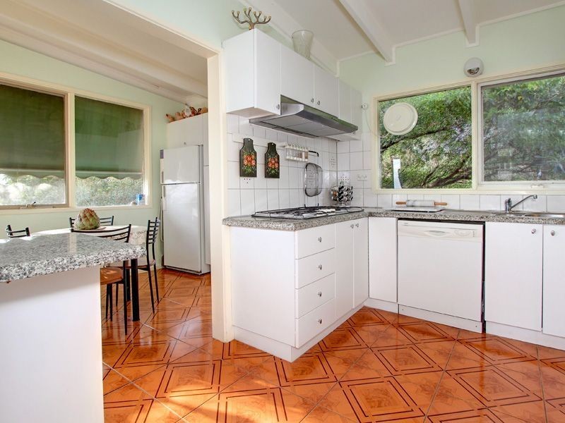 16 Finlayson Avenue, Mount Martha VIC 3934