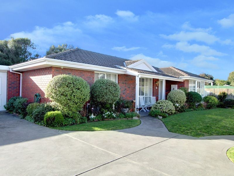 2/2 Kuranga Court, Mornington VIC 3931
