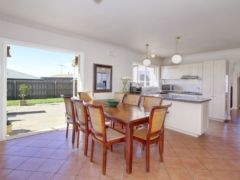 11 Piping Lane, Mount Martha VIC 3934