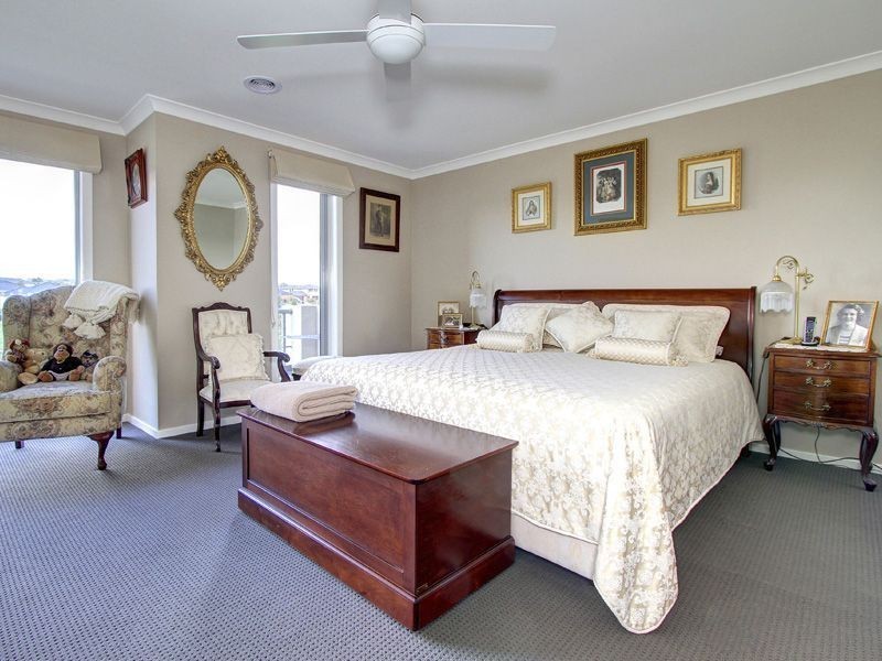 8 Arthur Walk, Mount Martha VIC 3934