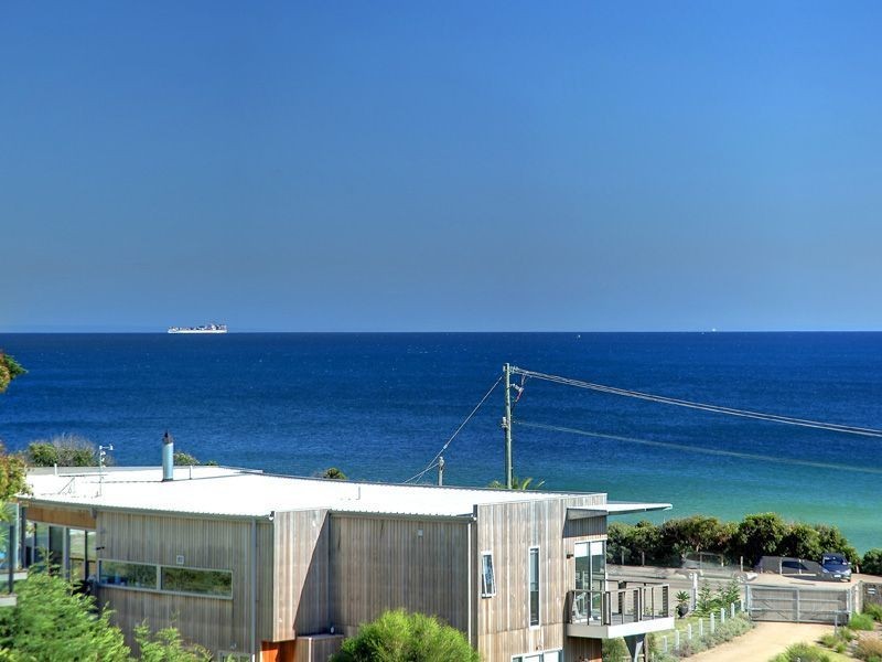 16 Kilburn Grove, Mount Martha VIC 3934