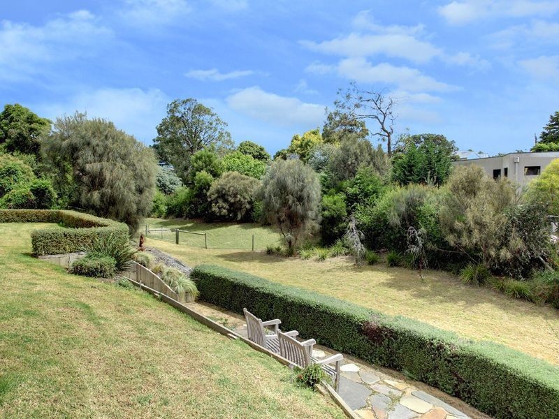 16 Kilburn Grove, Mount Martha VIC 3934