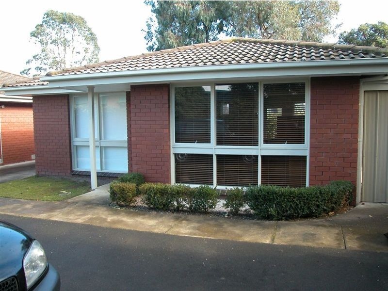 4/9 Leicester Avenue, Mount Eliza VIC 3930