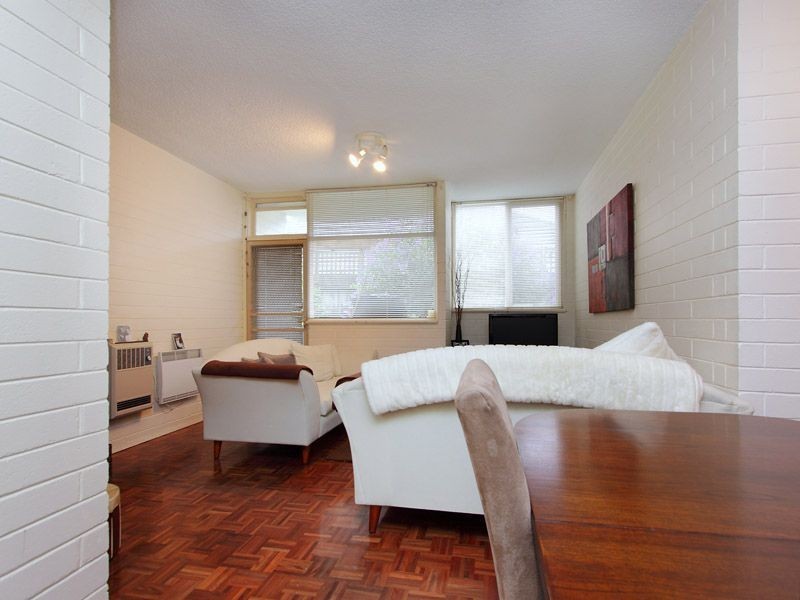 2/162 Canadian Bay Road, Mount Eliza VIC 3930