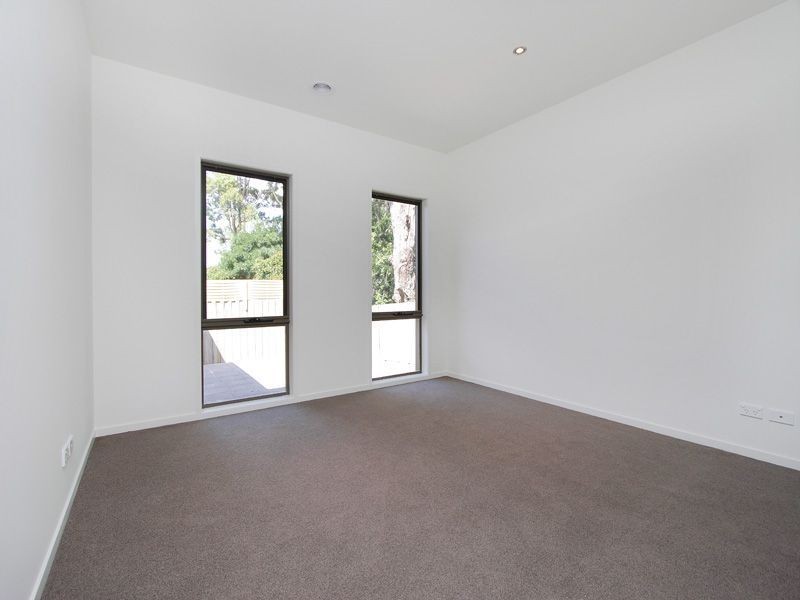 2/34 Colstan Court, Mount Eliza VIC 3930