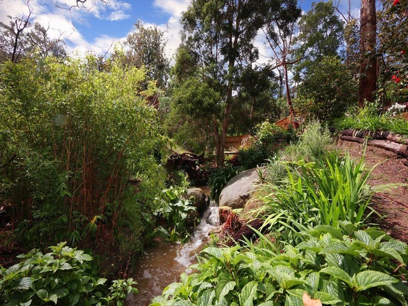 7 Camelot Court, Mount Eliza VIC 3930