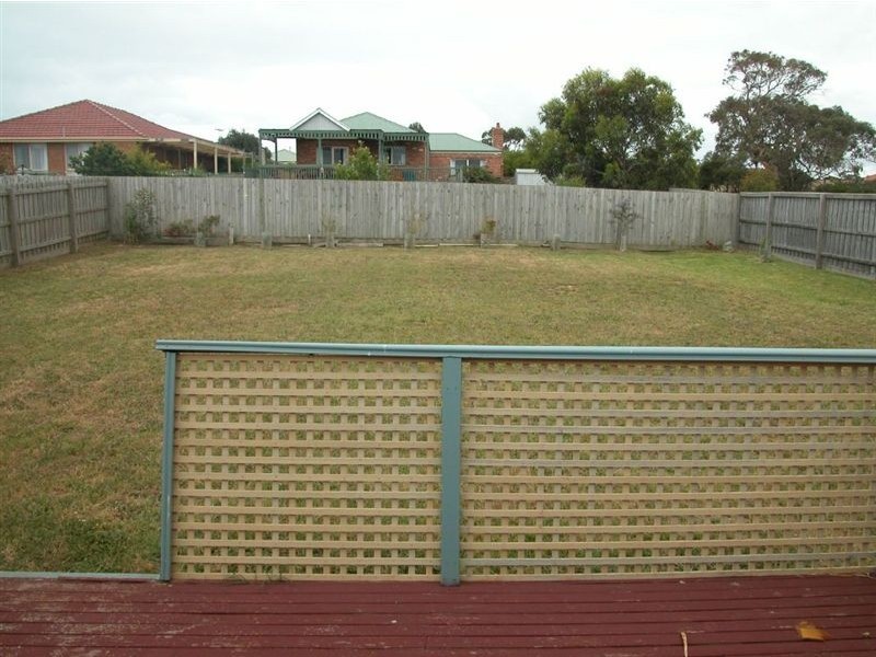 11 MARINO COURT, Mornington VIC 3931