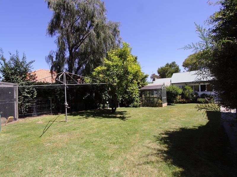 6 Betty Avenue, Mount Eliza VIC 3930