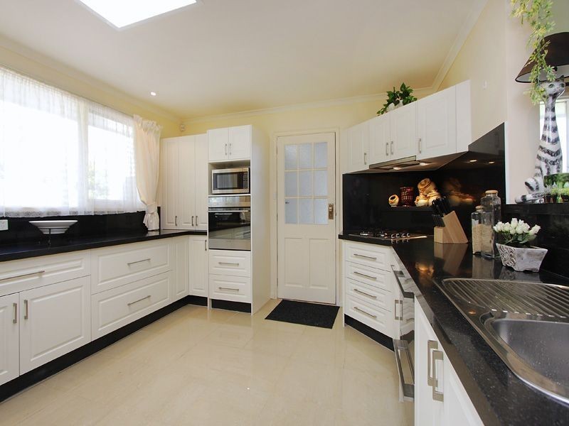 7 Camelot Court, Mount Eliza VIC 3930