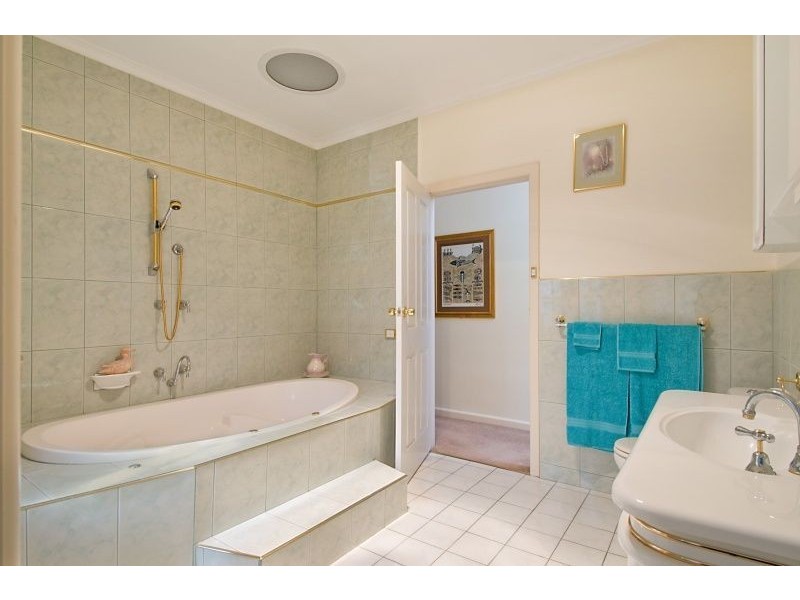 17 Humphries Road, Frankston South VIC 3199