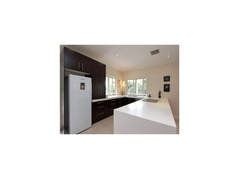 15 Walkers Road, Mount Eliza VIC 3930