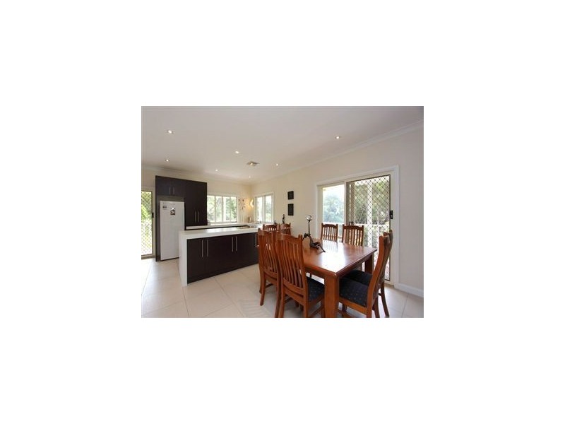 15 Walkers Road, Mount Eliza VIC 3930