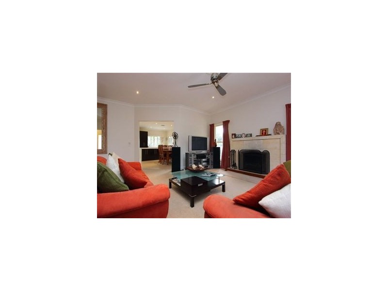 15 Walkers Road, Mount Eliza VIC 3930