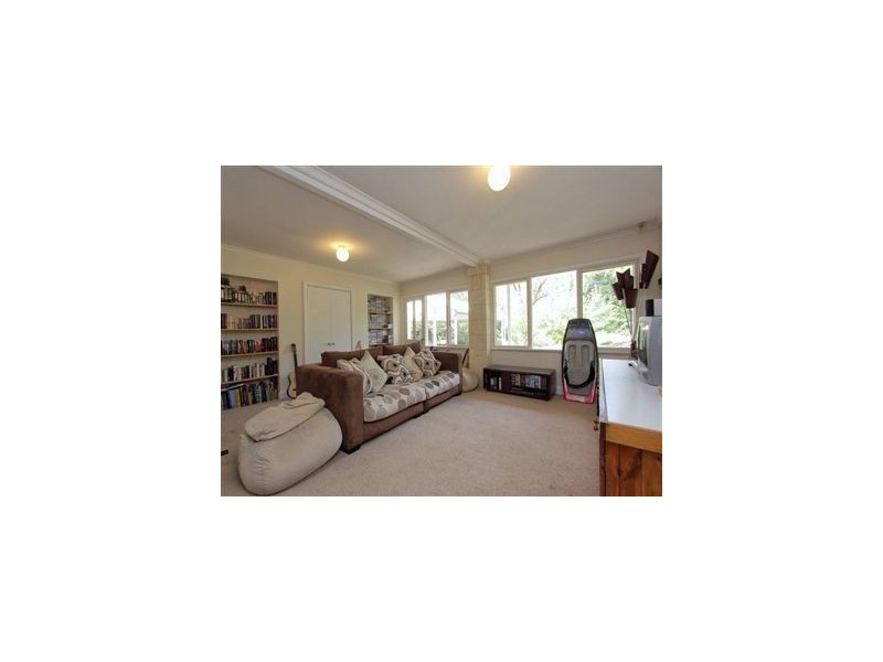 15 Walkers Road, Mount Eliza VIC 3930