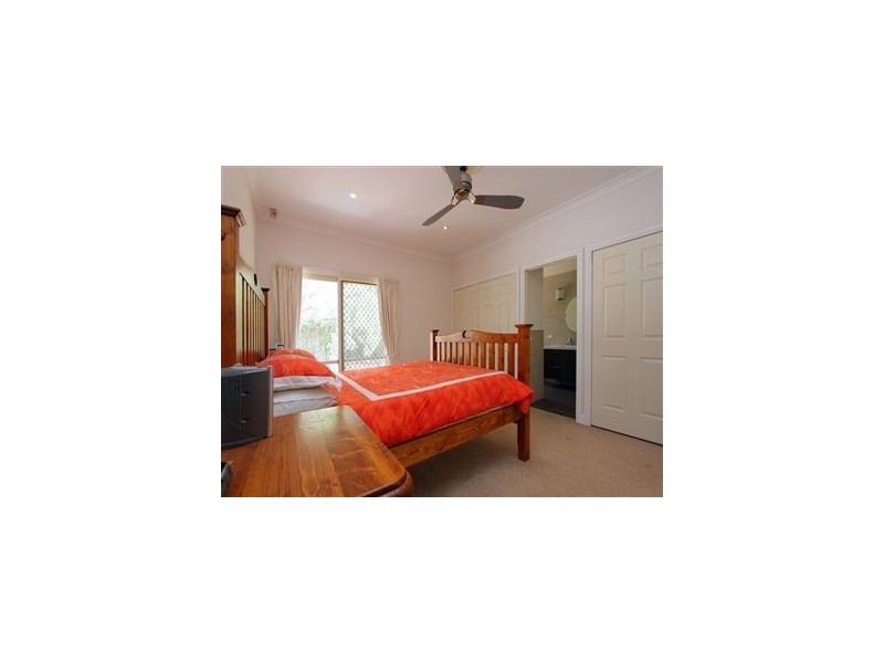 15 Walkers Road, Mount Eliza VIC 3930