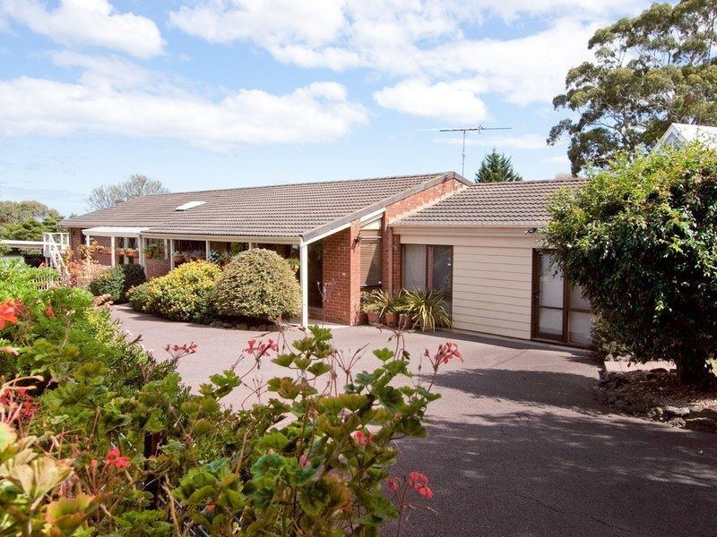 26 Volitans Avenue, Mount Eliza VIC 3930