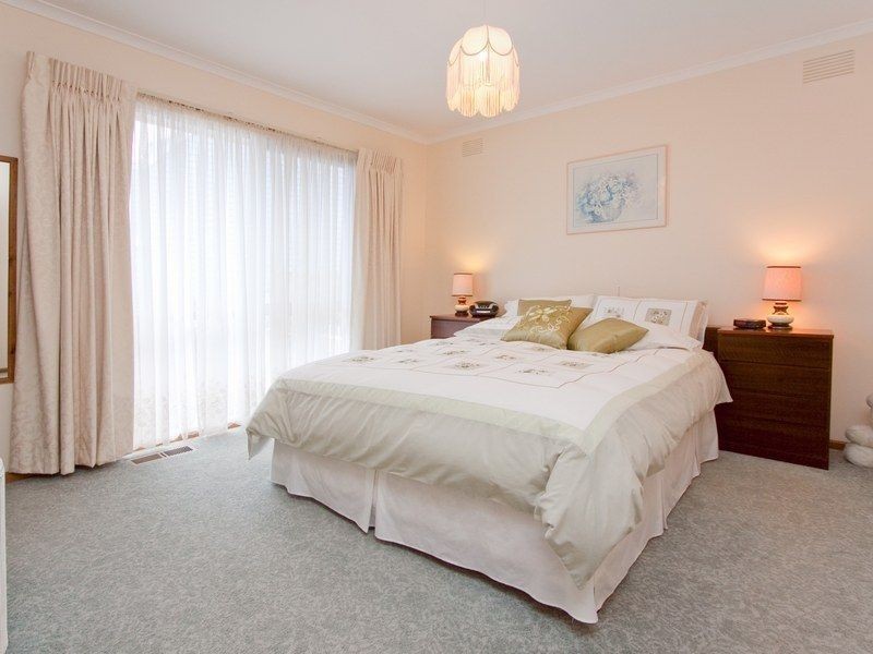 26 Volitans Avenue, Mount Eliza VIC 3930