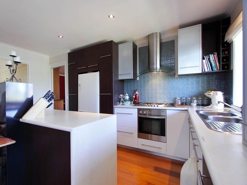 10 Bellevue Crescent, Mount Eliza VIC 3930