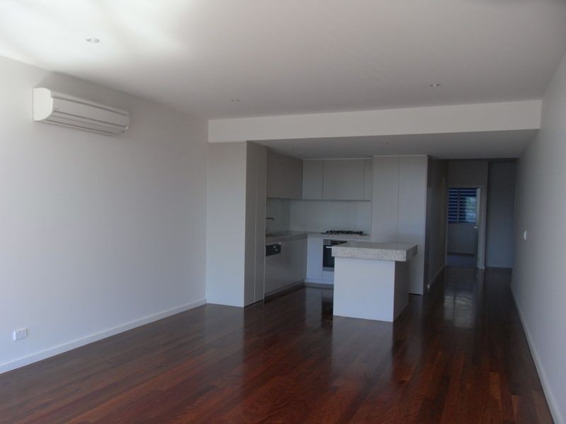 16/2 ROSS STREET, Mornington VIC 3931