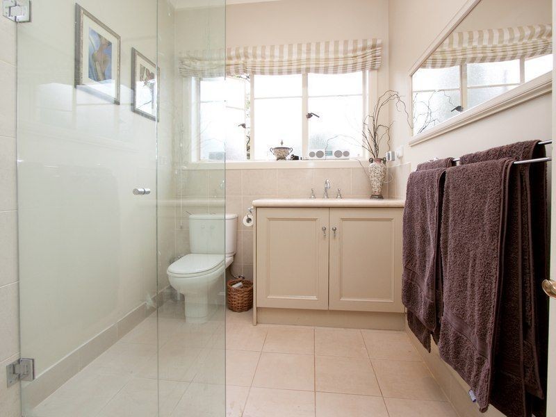 60 Old Mornington Road, Mount Eliza VIC 3930