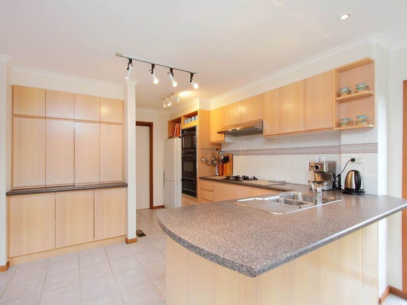 2 Boxmoor Court, Mount Eliza VIC 3930