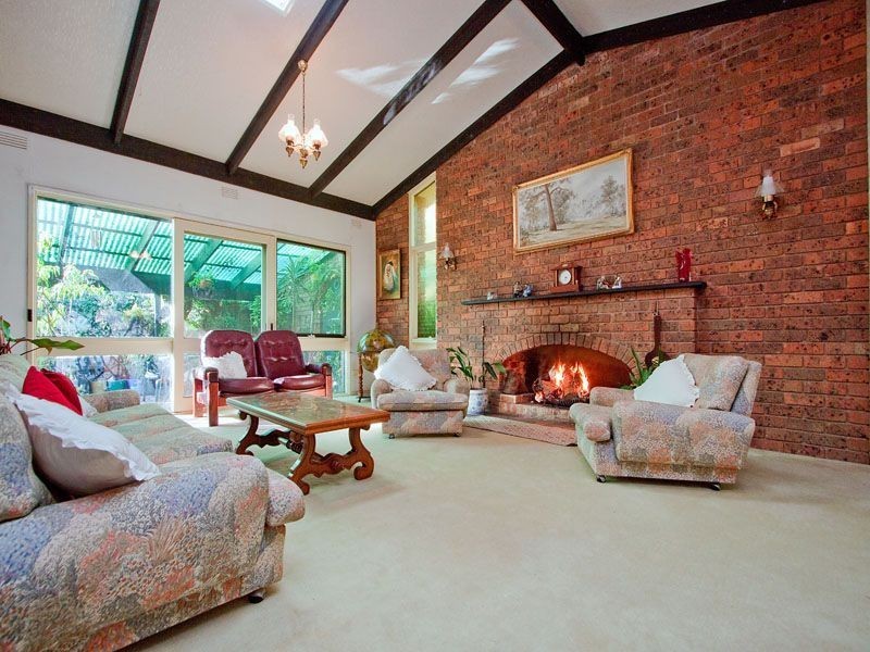 6 Camelot Court, Mount Eliza VIC 3930