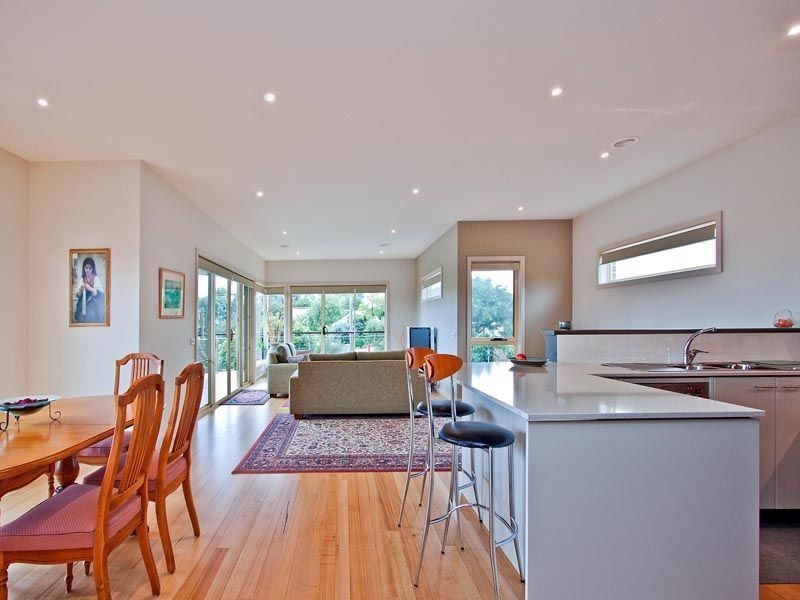 16 Mohilla Street, Mount Eliza VIC 3930