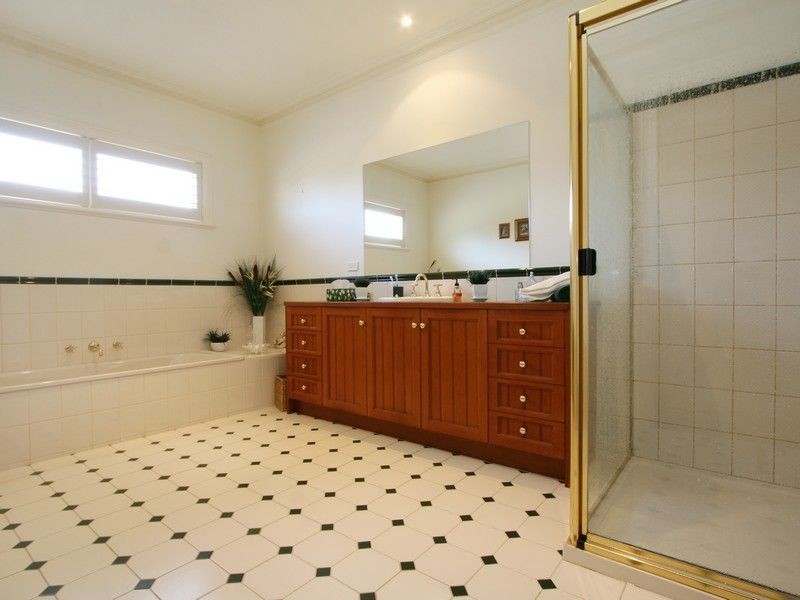 218 Humphries Road, Mount Eliza VIC 3930