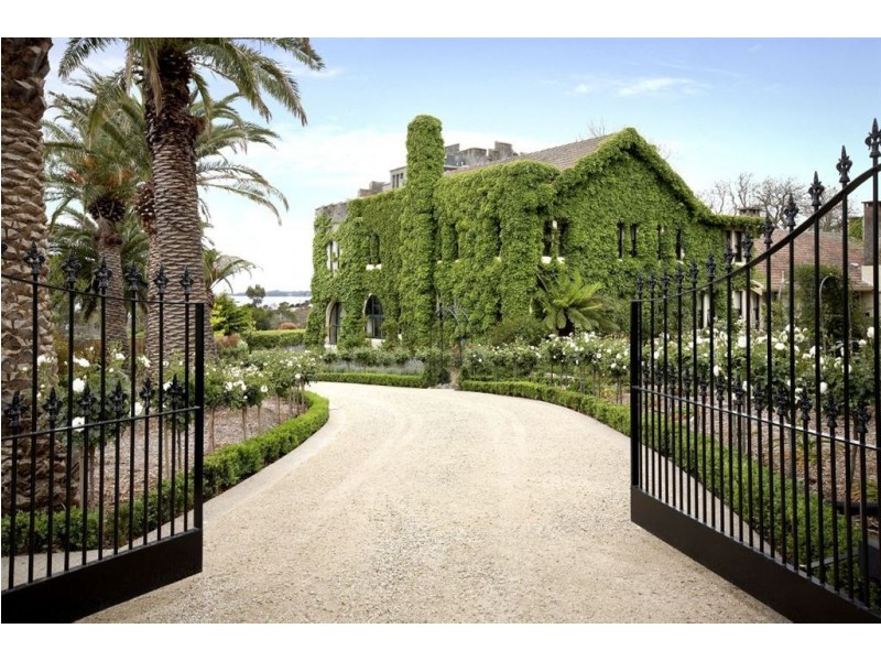 10 Greenslade Court, Mount Martha VIC 3934