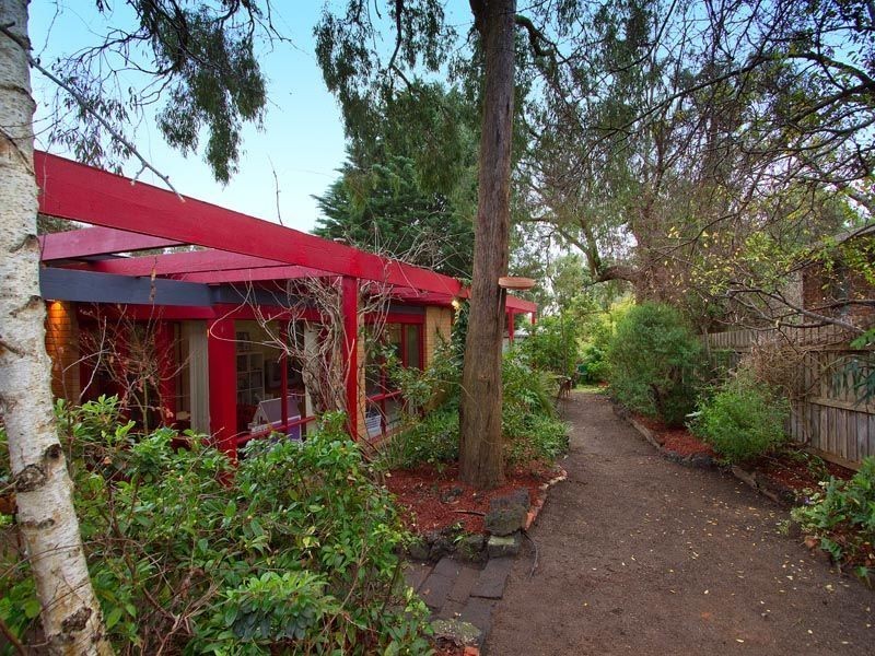 35 Mountain View Road, Mount Eliza VIC 3930