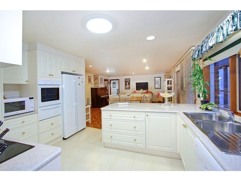 24 Kolora Crescent, Mount Eliza VIC 3930