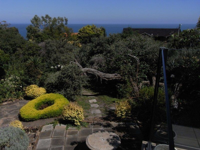 7 Woodland Avenue, Mount Eliza VIC 3930