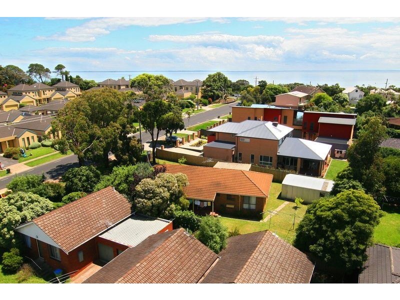 11 Bentons Road, Mornington VIC 3931