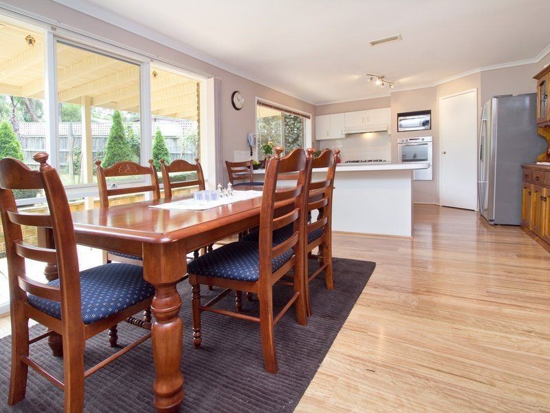 11 Quinns Parade, Mount Eliza VIC 3930