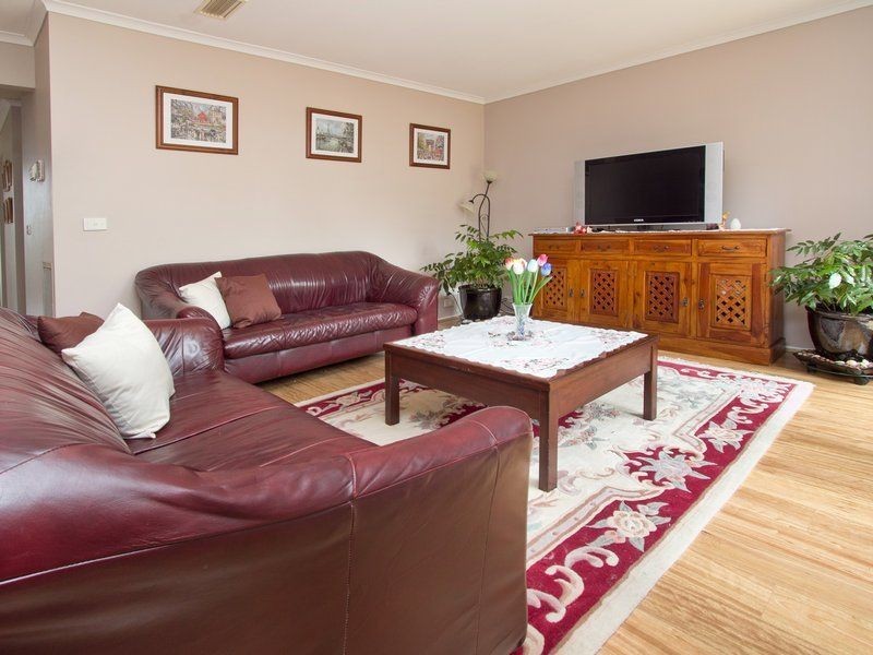 11 Quinns Parade, Mount Eliza VIC 3930