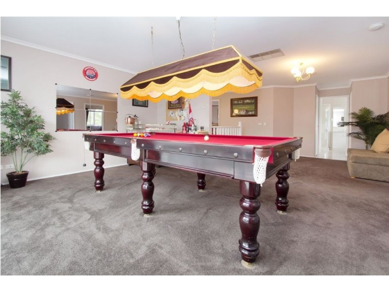 11 Quinns Parade, Mount Eliza VIC 3930