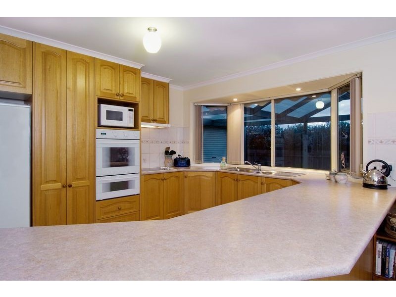 19 Hutchins Park Close, Mornington VIC 3931