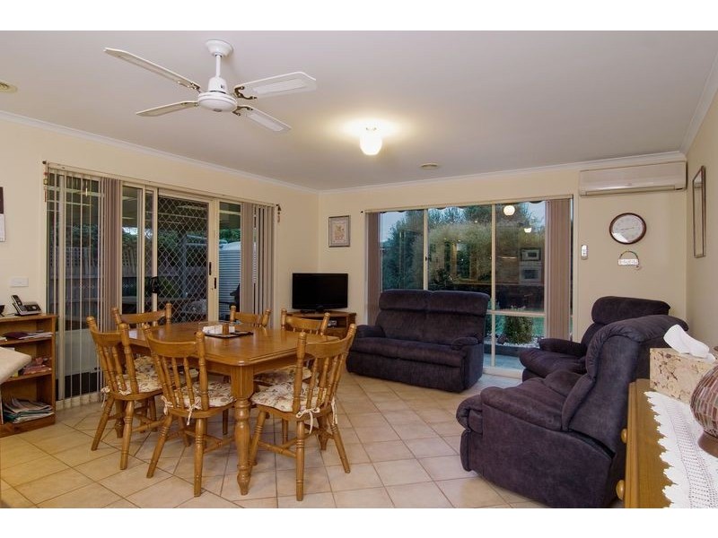 19 Hutchins Park Close, Mornington VIC 3931