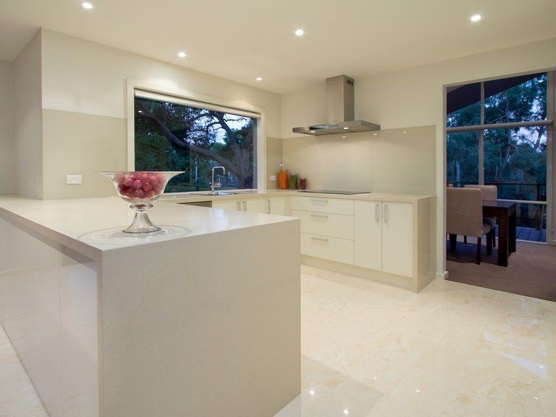 16 Ocean Grove, Mount Eliza VIC 3930