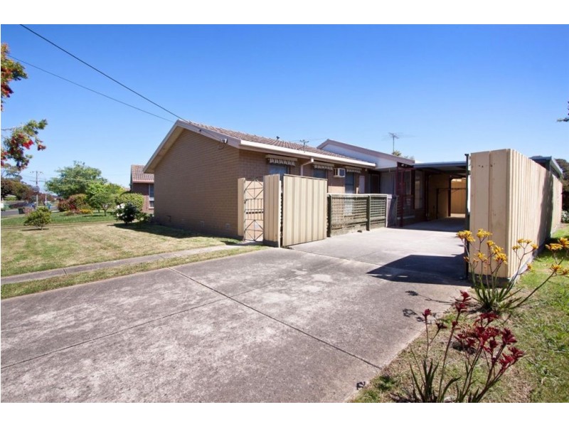 11 Carramar Street, Mornington VIC 3931