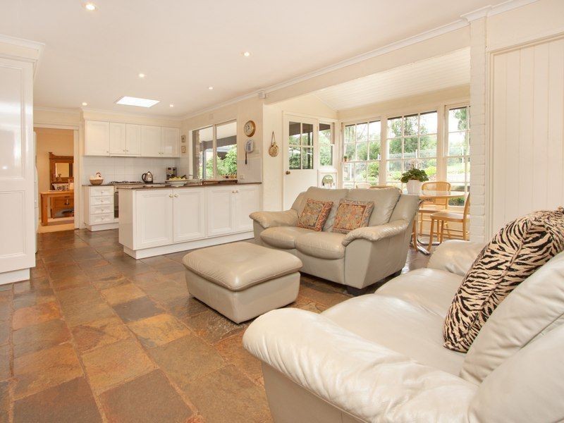 34 Bellbird Road, Mount Eliza VIC 3930