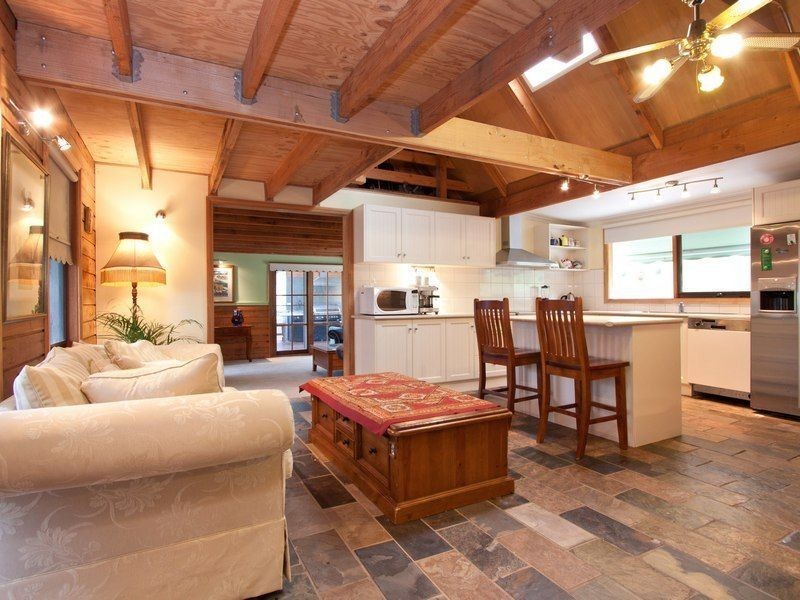 1 Claremont Street, Mount Eliza VIC 3930