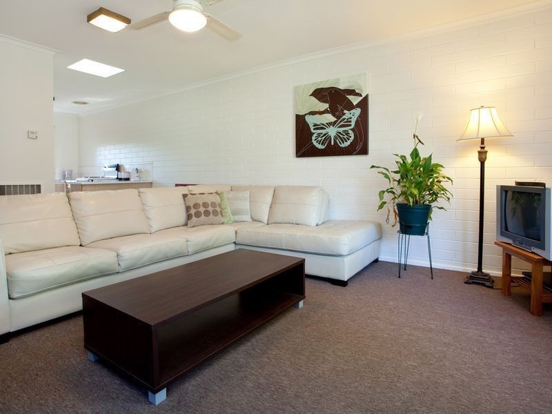 1/121 Mt Eliza Way, Mount Eliza VIC 3930