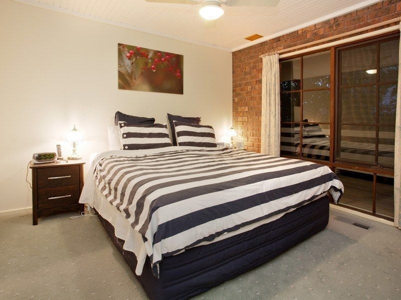 11 Brighton Crescent, Mount Eliza VIC 3930