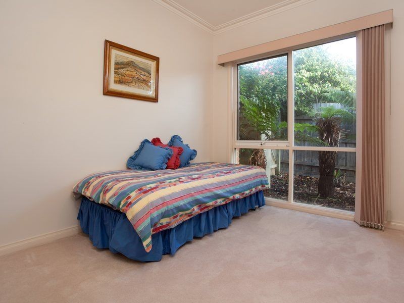 2/12 Seymour Avenue, Mount Eliza VIC 3930