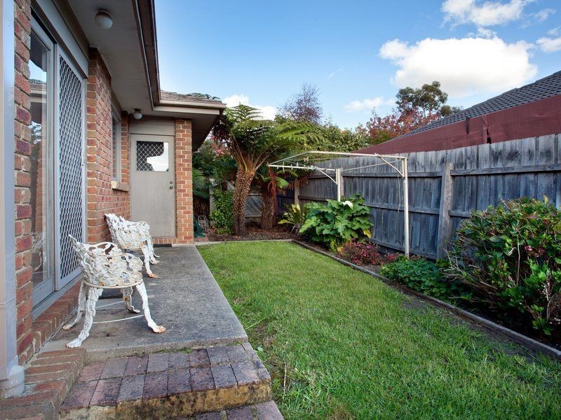 2/12 Seymour Avenue, Mount Eliza VIC 3930