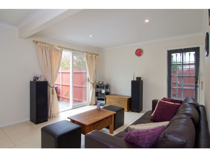 1/2 Radley Street, Mornington VIC 3931